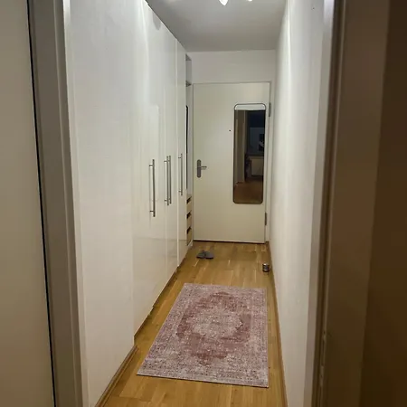 Elegant 1-room With Balcony In A Prime Location Apartamento *