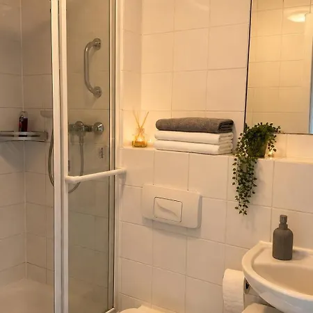Apartamento Elegant 1-room With Balcony In A Prime Location Düsseldorf